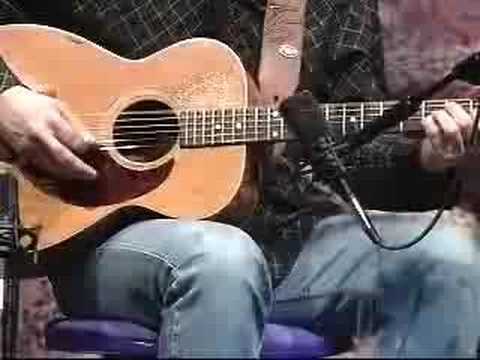Youtube: Tommy Emmanuel - Classical Gas