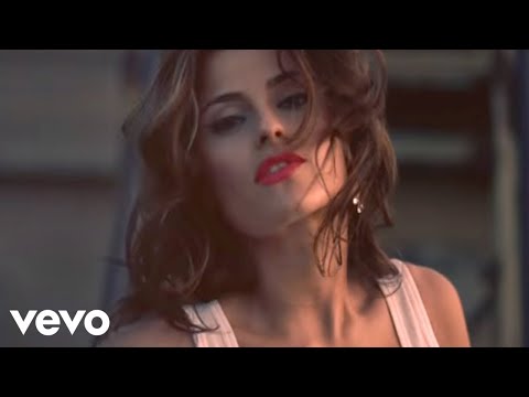 Youtube: Nelly Furtado - Maneater (Official Music Video)