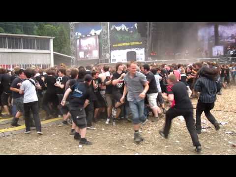 Youtube: Wall of Death @greenfield 2010
