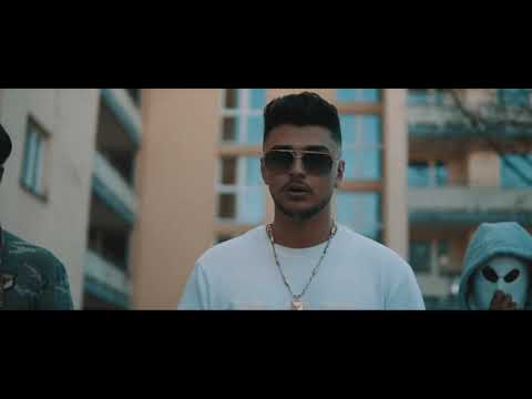 Youtube: FOUFU - Weck mich auf (Official Video)