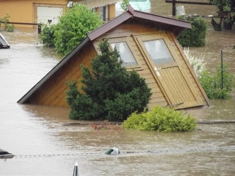 Youtube: Hochwasser Pleiße Gößnitz 02.06.2013 / 2.Juni 2013   Part 2