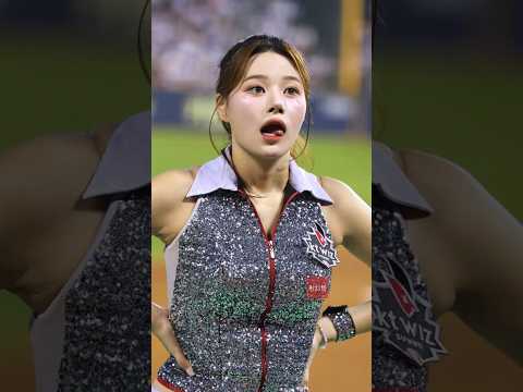 Youtube: "🎸🎹기타 좀 치는 여자📀💽" 이예빈 (Lee Ye Bin[李藝彬]) 치어리더 직캠 #프로야구 #kt위즈 #shorts