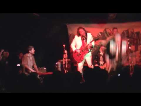 Youtube: LOS PLANTRONICS - Sheena is a Taco Rocker - Live in Mexico City!