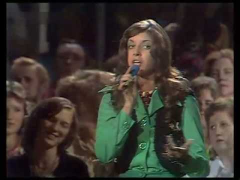 Youtube: Monica Morell - Hallo ist denn hier keiner 1974