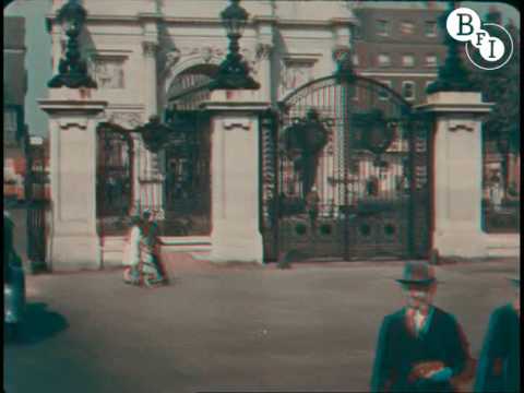 Youtube: The Open Road - London (1926)