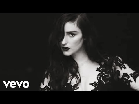 Youtube: BANKS - Beggin For Thread (Official Music Video)