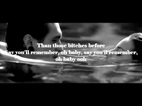 Youtube: LANA DEL REY - Blue Jeans [lyrics video]