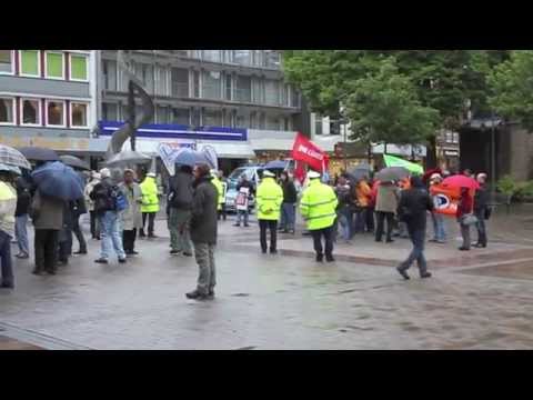 Youtube: 8. Mai 2014: AfD  in Bottrop und Gegenkundgebung von der AntifaschistenInnen