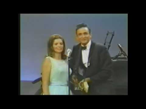 Youtube: Johnny Cash & June Carter - Jackson