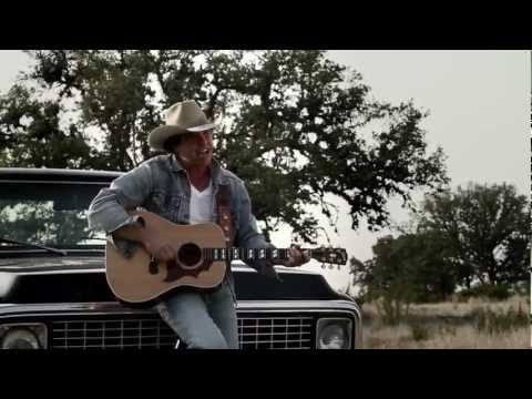 Youtube: Jon Wolfe - That Girl In Texas (Official Music Video)