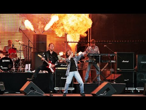 Youtube: Wolfgang Petry - Der Himmel brennt (Live auf Schalke 1998)