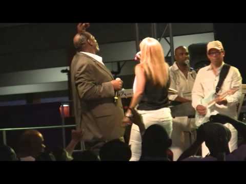 Youtube: Cherrelle and Alexander O'Neal Live @ BHCP 2013 - 'Saturday Love'