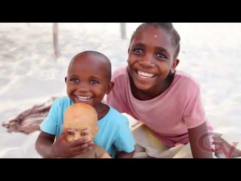 Youtube: U2 ft Soweto Gospel Choir - Amazing Grace + Where The Streets Have No Name (GV Official Video)