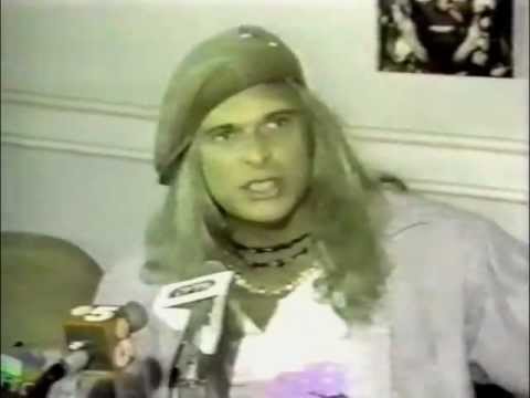 Youtube: David Lee Roth pissed off at Van Halen (1986)