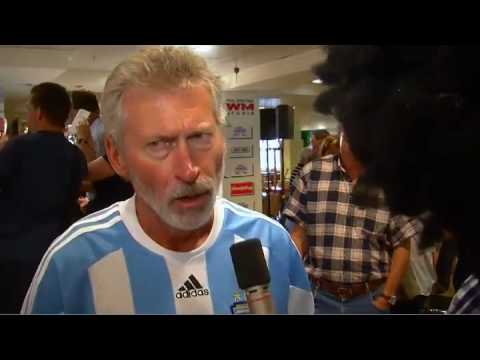 Youtube: Vuvuzela-Lärm: Paul Breitner empört sich über Spielzerstörung