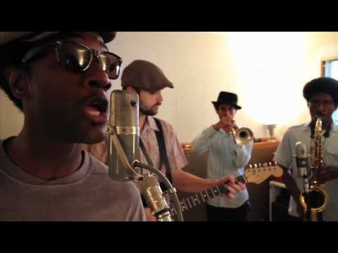 Youtube: Aloe Blacc - Loving You Is Killing Me (Live in Studio)