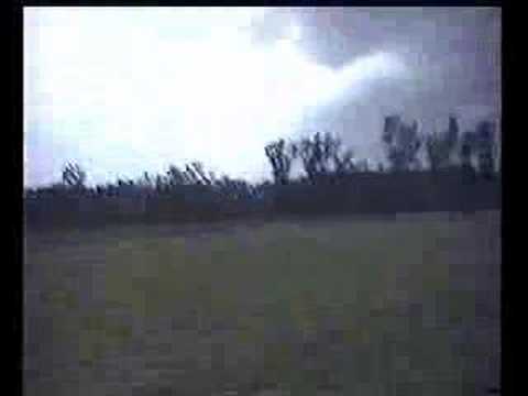 Youtube: Tornado en Berlin (2002)