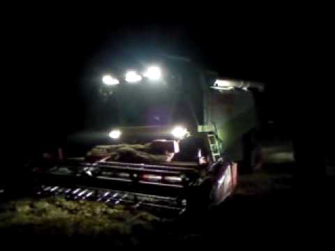 Youtube: Weizen dreschen bei Nacht mit Claas Lexion