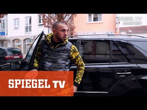 Youtube: Gangsta-Rapper Mo: Das schrille Leben einer Rotlichtgröße | SPIEGEL TV