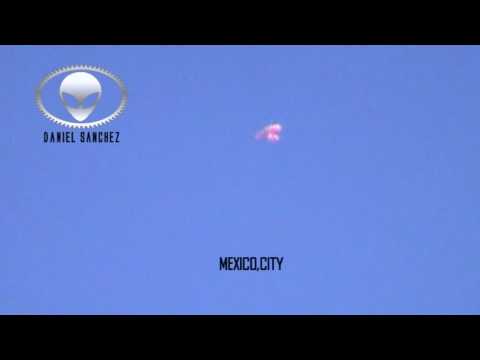 Youtube: UFO / OVNI APRIL / 25 / 2O1O RED MOTHER SHIP / NAVE NODRIZA - MEXICO,CITY