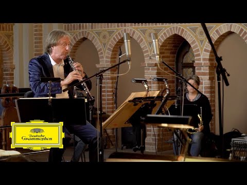 Youtube: Albrecht Mayer – Mozart: Rondo in C Major, K. 373 (Adapt. for Oboe and Orchestra)