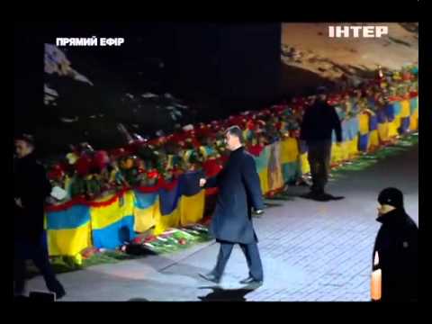 Youtube: Петра Порошенко освистали на Майдане