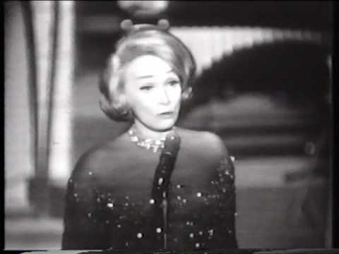 Youtube: Marlene Dietrich at the Grand Gala du Disque