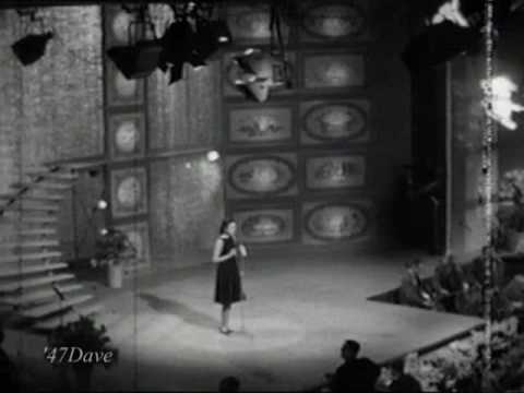 Youtube: Gigliola Cinquetti - Non Ho L'Età - Eurovision Song Contest Winner 1964 (original performance)