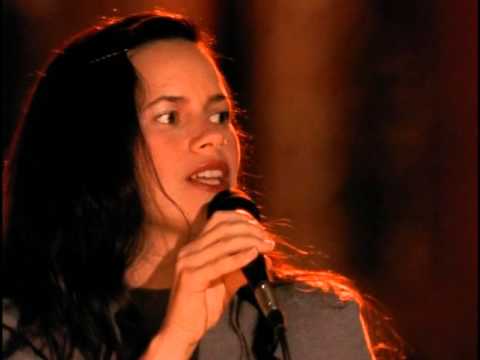 Youtube: Natalie Merchant - Carnival (VH1 Live, 2005)