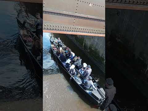 Youtube: Torfkahn Schleusen Einfahrt