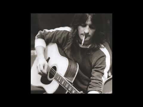 Youtube: Gene Clark - Rain Song (solo acoustic, live 88)