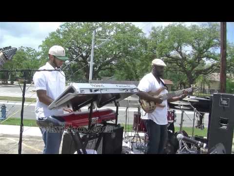 Youtube: Nice Jazz Music Live - 7 String Bass