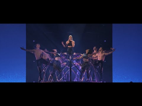 Youtube: Helene Fischer - Herzbeben (Live von der Arena-Tournee)