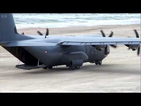 Youtube: C-130 Hercules - Beach Landing