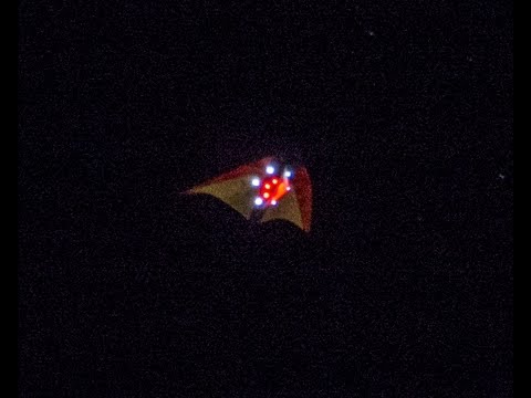 Youtube: blinking night kite over millerntor
