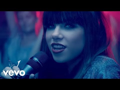 Youtube: Carly Rae Jepsen - This Kiss