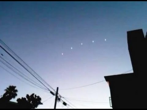 Youtube: UFO Sighting with Bright Lights over California During Night - FindingUFO