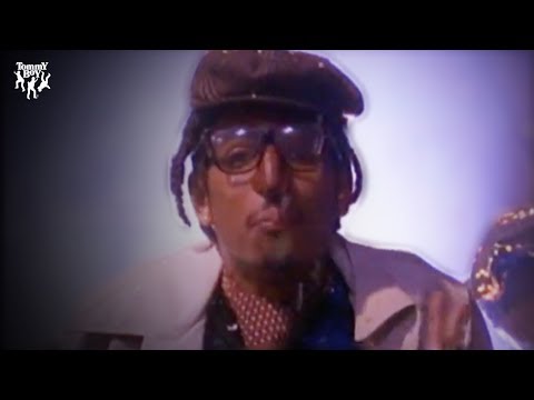 Youtube: Digital Underground - The Return of the Crazy One (Music Video)