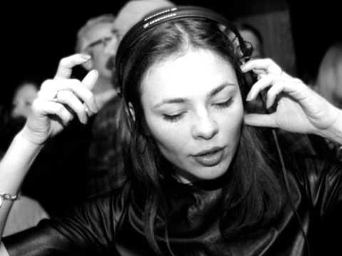 Youtube: Nina Kraviz -- The Essential Mix