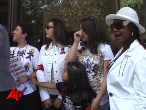 Youtube: Michael Jackson Fans Crowd Outside LA Courthouse