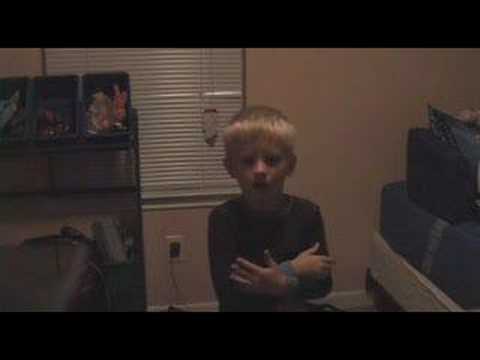 Youtube: Kid singing Britney Spears scared to death by his mom