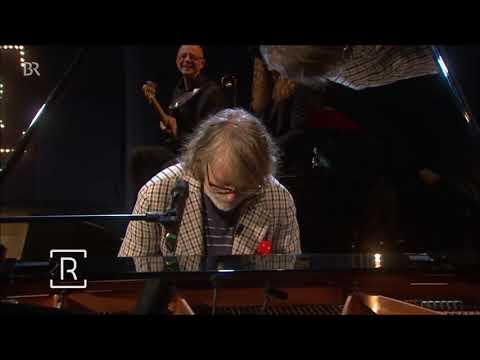 Youtube: Meet the german music genius Helge Schneider