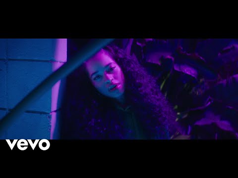 Youtube: Ella Mai - Trip