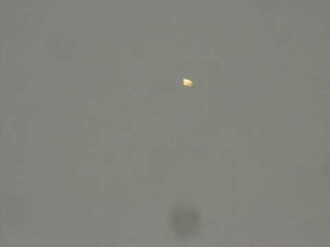 Youtube: Weather balloon bursts - Platzender Wetterballon