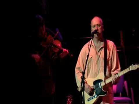 Youtube: Mark Knopfler & Emmylou Harris -  All the Roadrunning