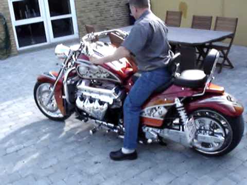 Youtube: Boss Hoss 600 HP "The King"