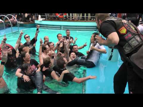 Youtube: DragonForce Herman Li Underwater Guitar Solo Through the Fire and Flames (2015)