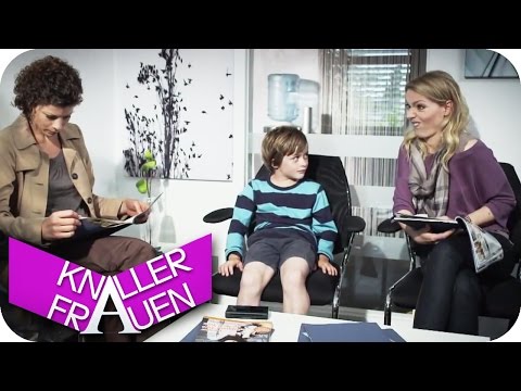 Youtube: 1 Million Dollar Puppe & Im Wartezimmer - Knallerfrauen mit Martina Hill in SAT.1