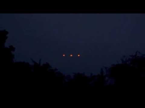 Youtube: UFO Lights Over Nottingham, England 05/06/2012