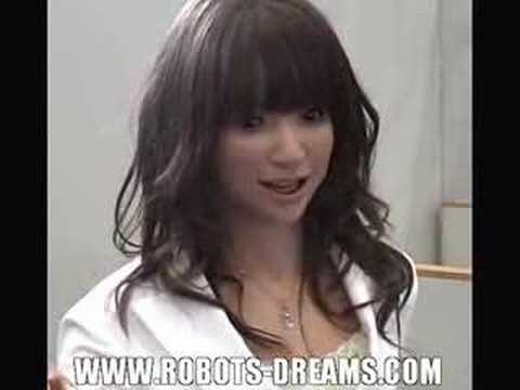Youtube: AKIBA ROBOT FESTIVAL 2006: Actroid Female Robot